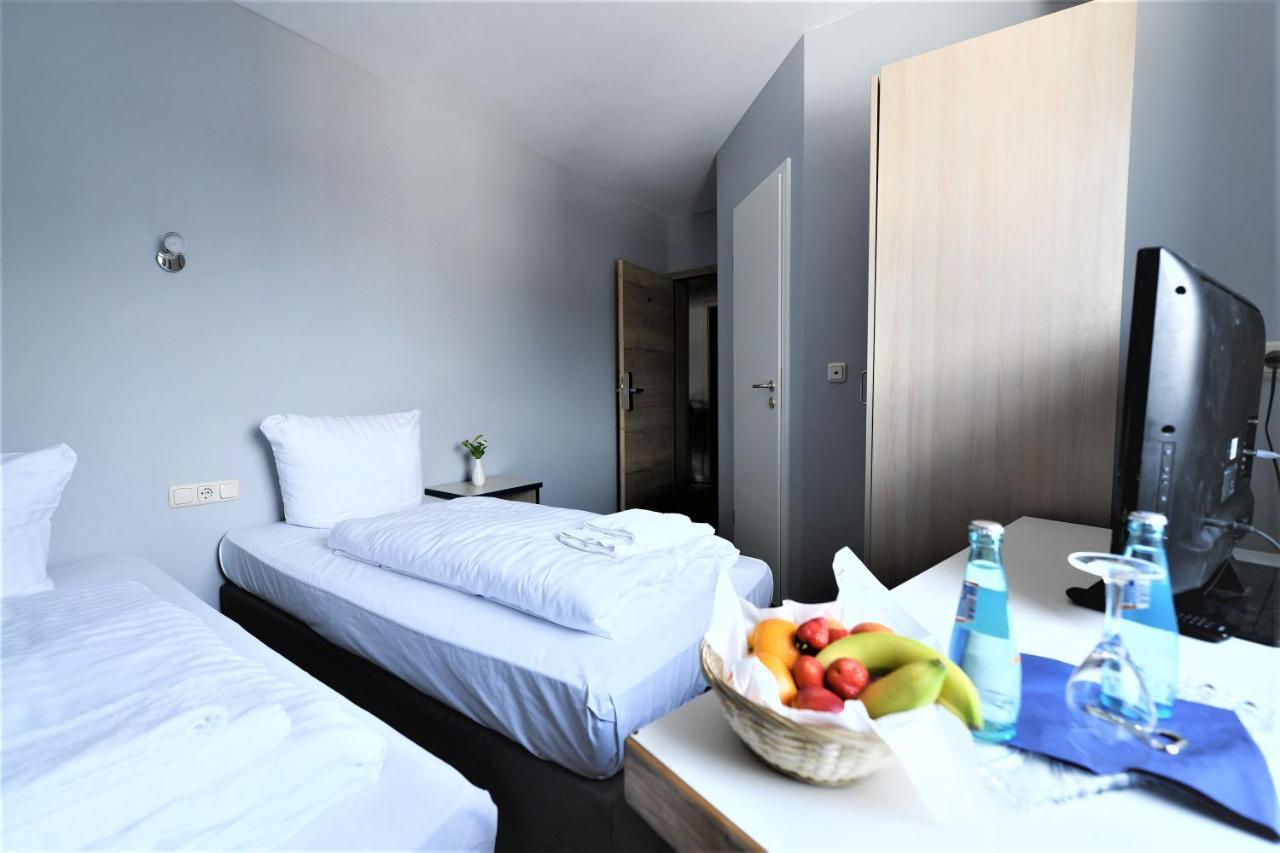 Hotel Best One Rossdorf  Ngoại thất bức ảnh